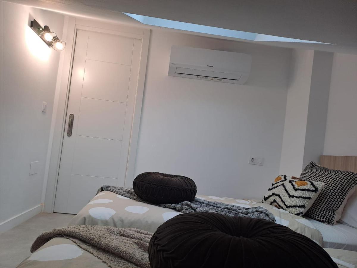 Apartamentos Jara 1B Малага Экстерьер фото